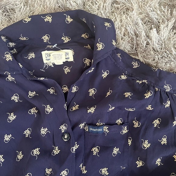 Button up - Picture 2 of 4